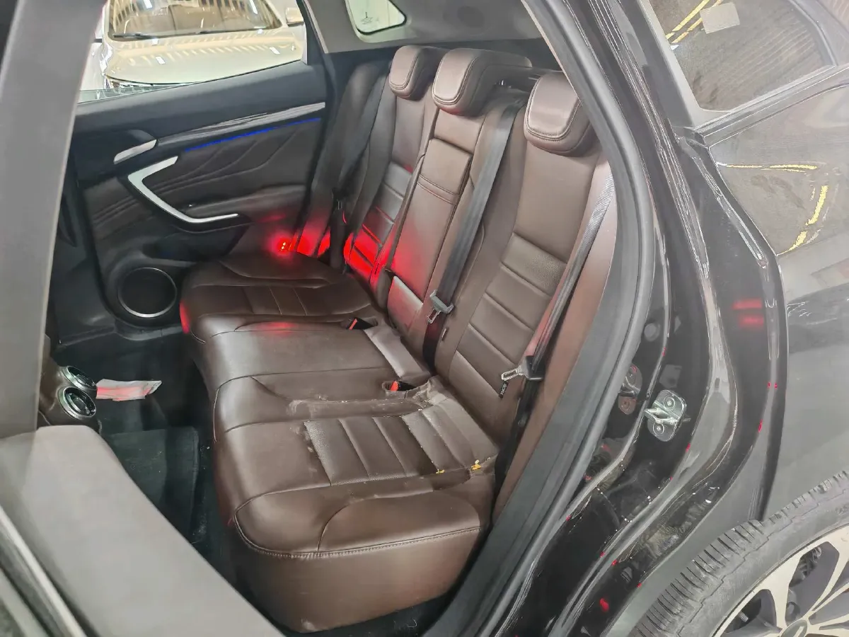 2017 WEY VV7 2.0T 234HP L4 7DCT,autocango,china used car exporter,china ev exporter,chinese used car exporter,chinese used ev exporter