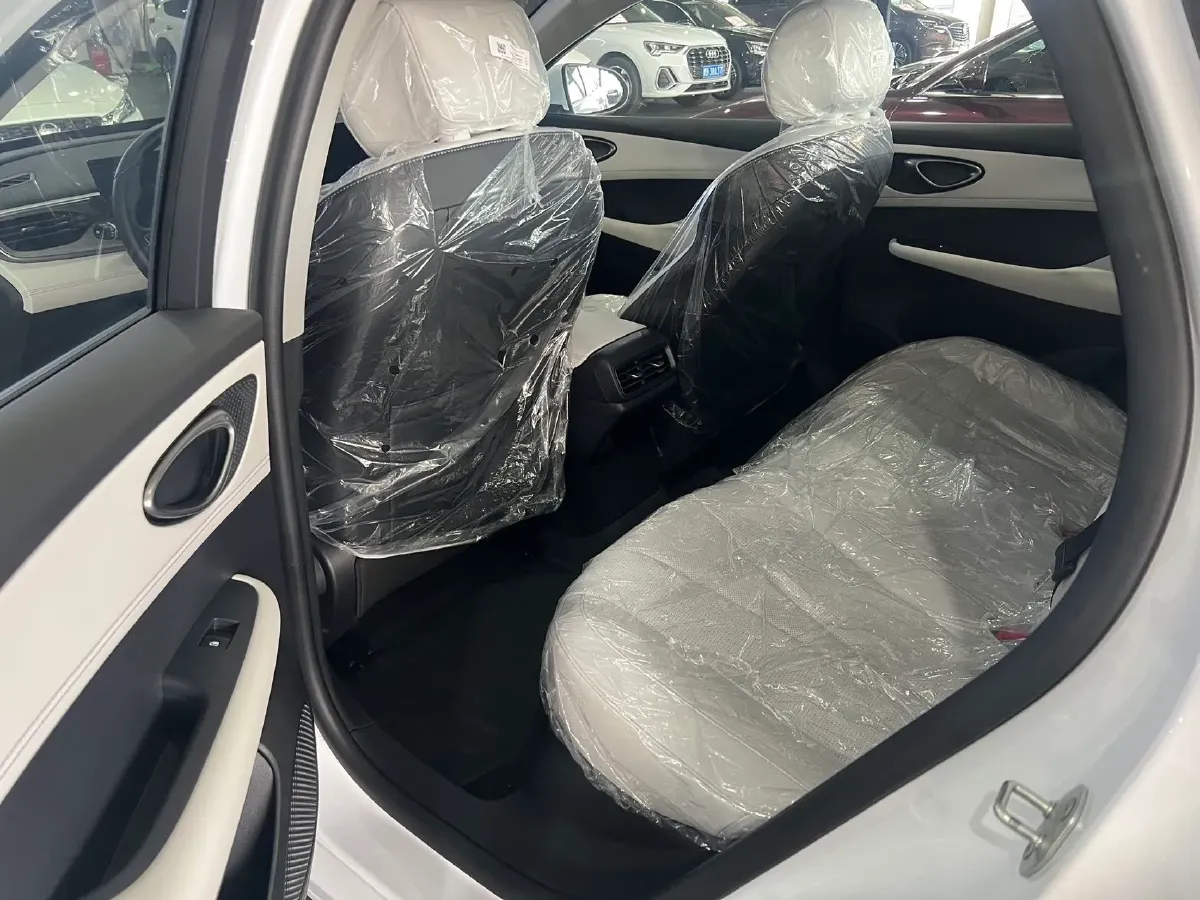 2025 BYD Seal05 DM-i 1.5L 101HP L4 E-CVT PHEV 7.68KWH,autocango,china used car exporter,china ev exporter,chinese used car exporter,chinese used ev exporter