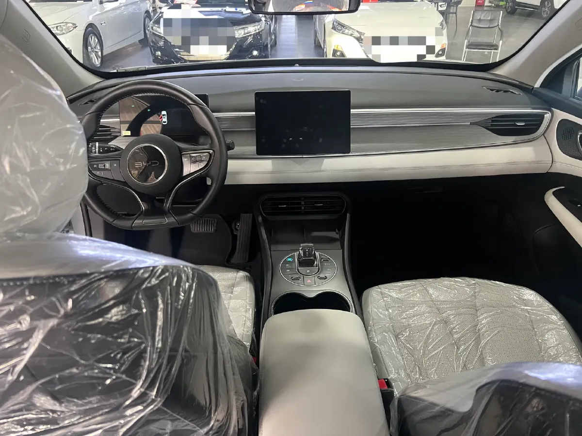 2025 BYD Seal05 DM-i 1.5L 101HP L4 E-CVT PHEV 7.68KWH,autocango,china used car exporter,china ev exporter,chinese used car exporter,chinese used ev exporter