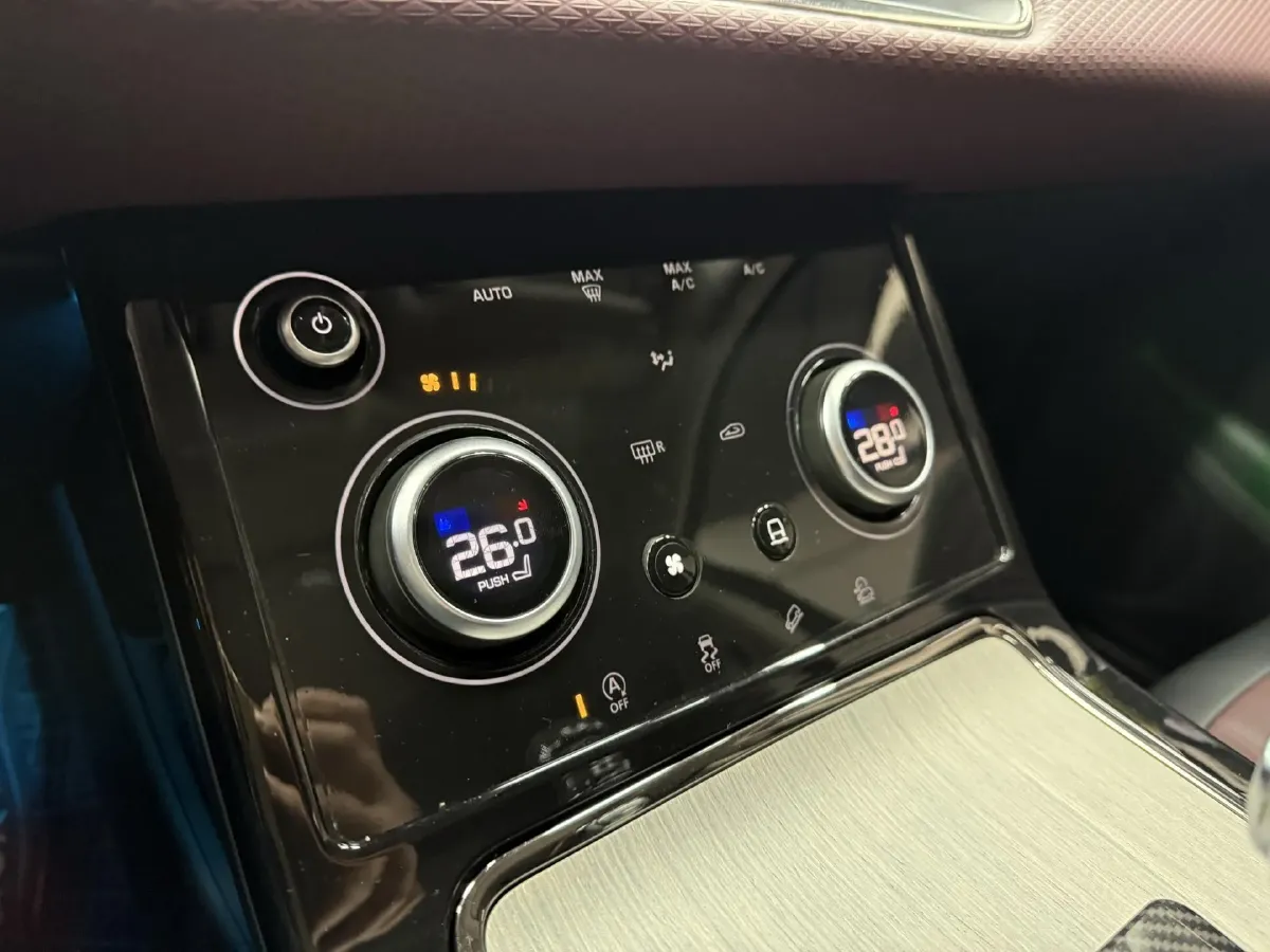 2021 Land Rover Range Rover Evoque 2.0T 249HP L4 9AT,autocango,china used car exporter,china ev exporter,chinese used car exporter,chinese used ev exporter