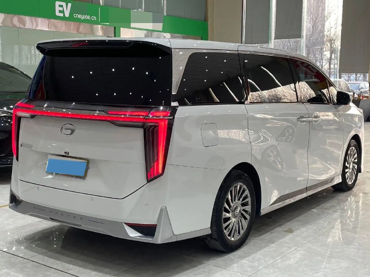 2023 GAC Trumpchi M8 2.0T 252HP L4 8AT,autocango,china used car exporter,china ev exporter,chinese used car exporter,chinese used ev exporter