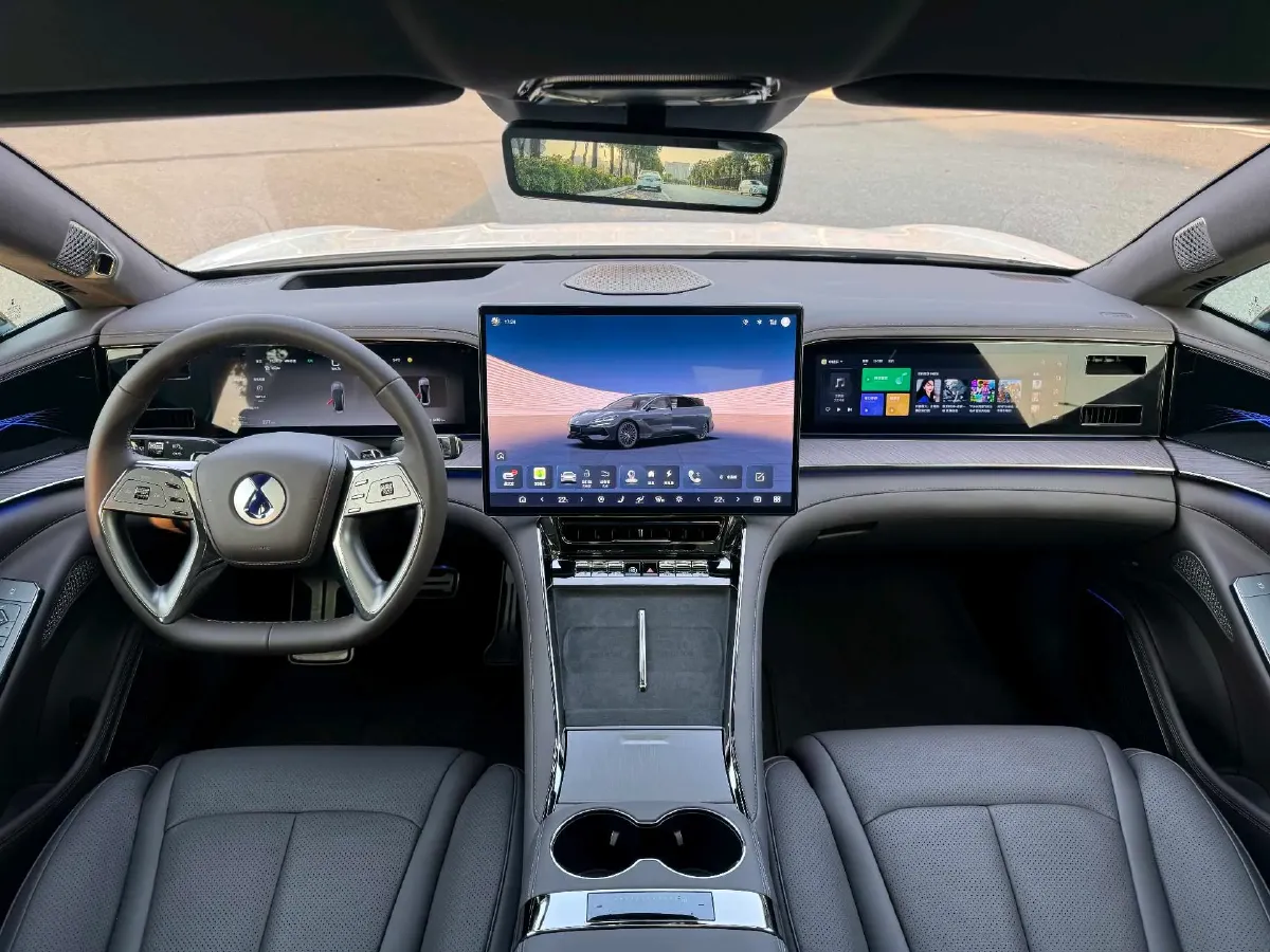 2024 Denza DenzaZ9 2.0T 207HP L4 E-CVT PHEV 38.5KWH,autocango,china used car exporter,china ev exporter,chinese used car exporter,chinese used ev exporter