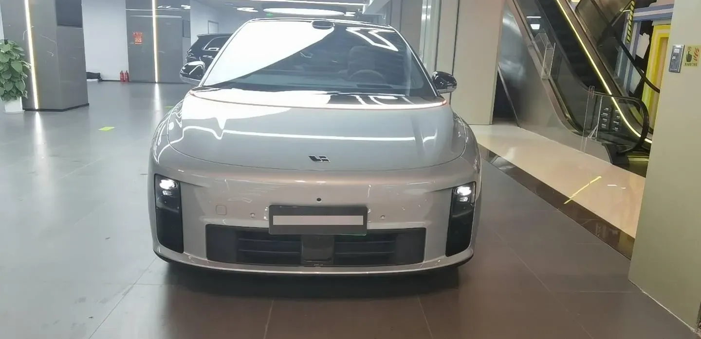 2025 Li i6 BEV,autocango,china used car exporter,china ev exporter,chinese used car exporter,chinese used ev exporter