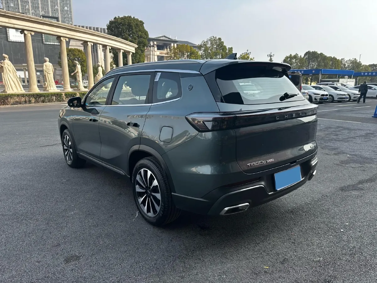 2025 Chery Tiggo 8 Plus 1.6T 197HP L4 7DCT,autocango,china used car exporter,china ev exporter,chinese used car exporter,chinese used ev exporter