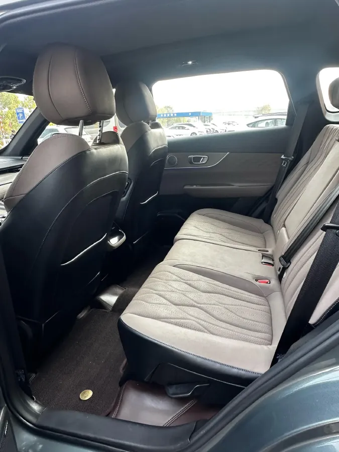 2025 Chery Tiggo 8 Plus 1.6T 197HP L4 7DCT,autocango,china used car exporter,china ev exporter,chinese used car exporter,chinese used ev exporter