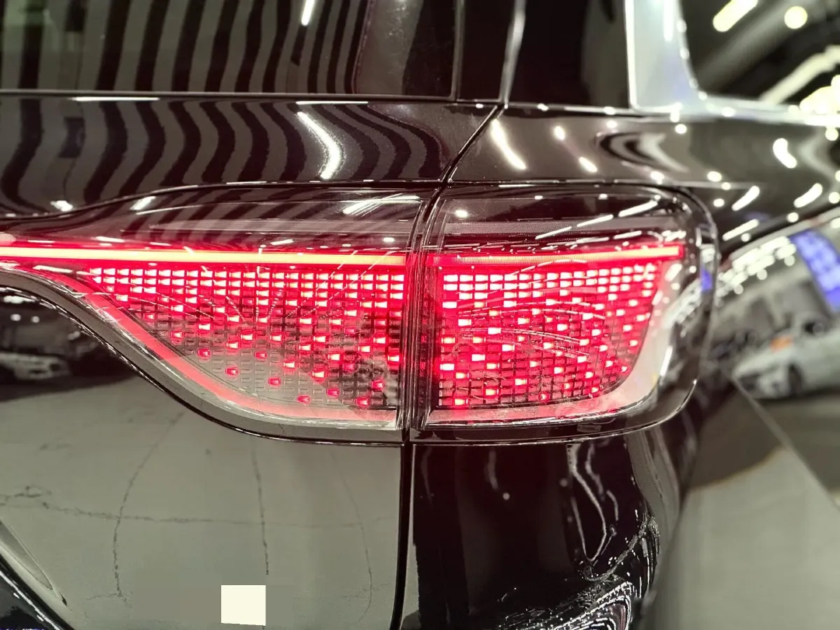 2024 AITO AITO M9 1.5T 152HP L4 REEV 42KWH,autocango,china used car exporter,china ev exporter,chinese used car exporter,chinese used ev exporter