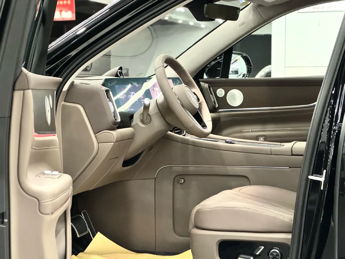 2024 AITO AITO M9 1.5T 152HP L4 REEV 42KWH,autocango,china used car exporter,china ev exporter,chinese used car exporter,chinese used ev exporter