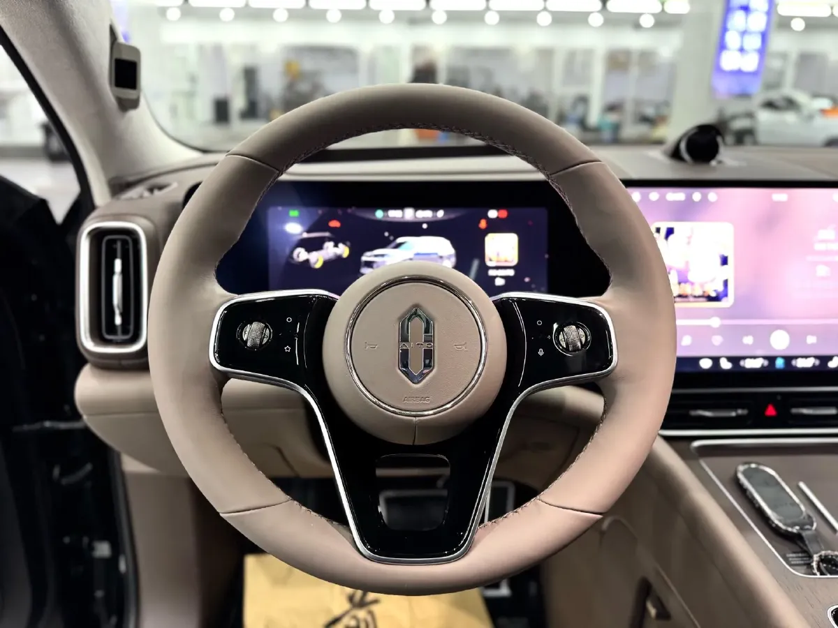 2024 AITO AITO M9 1.5T 152HP L4 REEV 42KWH,autocango,china used car exporter,china ev exporter,chinese used car exporter,chinese used ev exporter