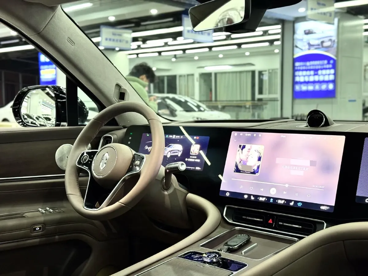 2024 AITO AITO M9 1.5T 152HP L4 REEV 42KWH,autocango,china used car exporter,china ev exporter,chinese used car exporter,chinese used ev exporter