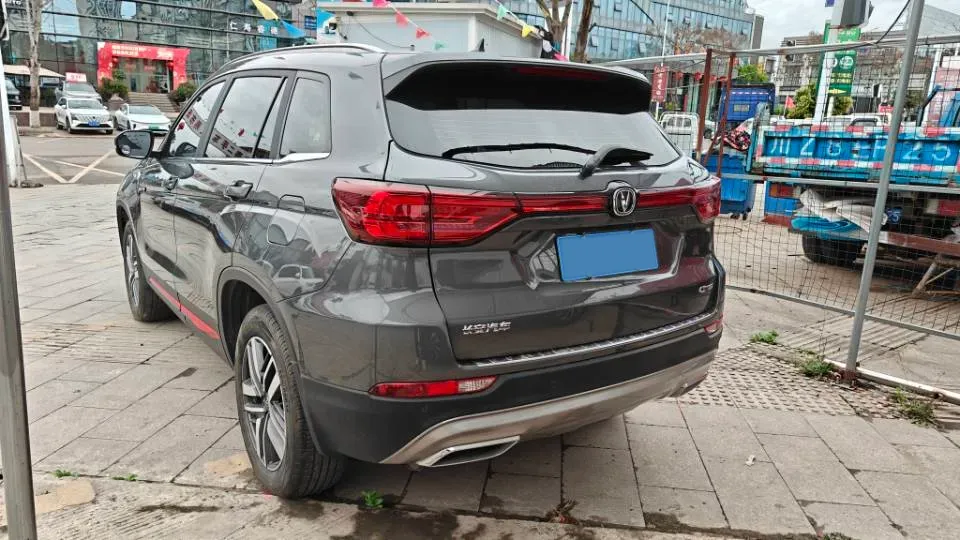 2023 ChangAn CS75 1.5T 188HP L4 7DCT,autocango,china used car exporter,china ev exporter,chinese used car exporter,chinese used ev exporter