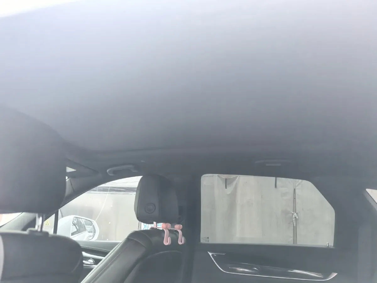 2022 Cadillac XT5 2.0T 237HP L4 9AT,autocango,china used car exporter,china ev exporter,chinese used car exporter,chinese used ev exporter