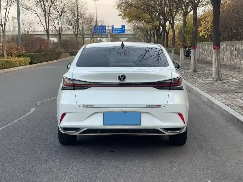 2023 ChangAn Raeton Plus 1.5T 188HP L4 7DCT,autocango,china used car exporter,china ev exporter,chinese used car exporter,chinese used ev exporter