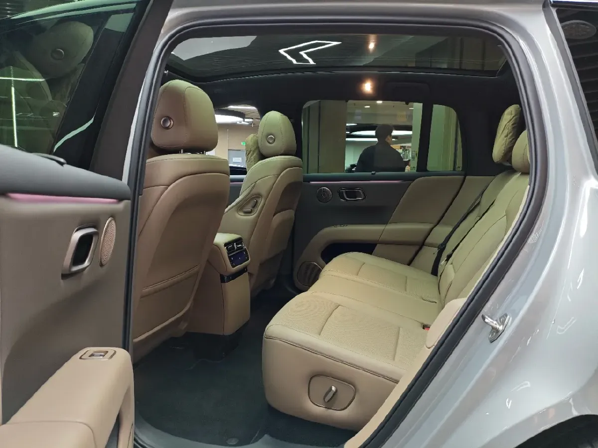 2025 Li i6 BEV,autocango,china used car exporter,china ev exporter,chinese used car exporter,chinese used ev exporter