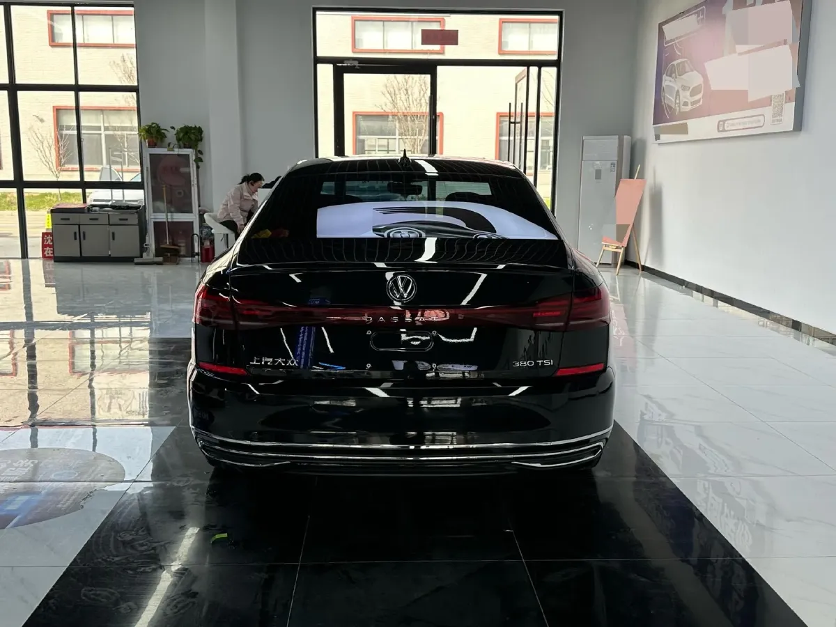 2025 Volkswagen Passat 2.0T 220HP L4 7DCT,autocango,china used car exporter,china ev exporter,chinese used car exporter,chinese used ev exporter
