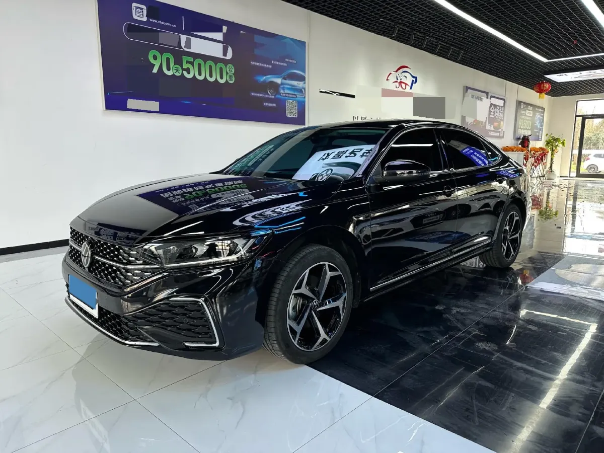 2025 Volkswagen Passat 2.0T 220HP L4 7DCT,autocango,china used car exporter,china ev exporter,chinese used car exporter,chinese used ev exporter
