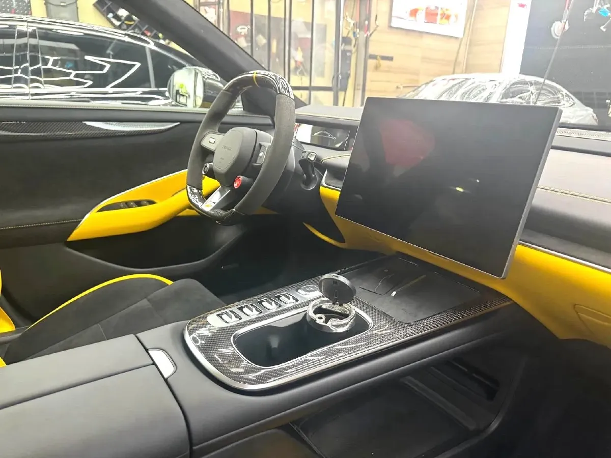 2025 MI SU7 Ultra BEV 93.7KWH,autocango,china used car exporter,china ev exporter,chinese used car exporter,chinese used ev exporter