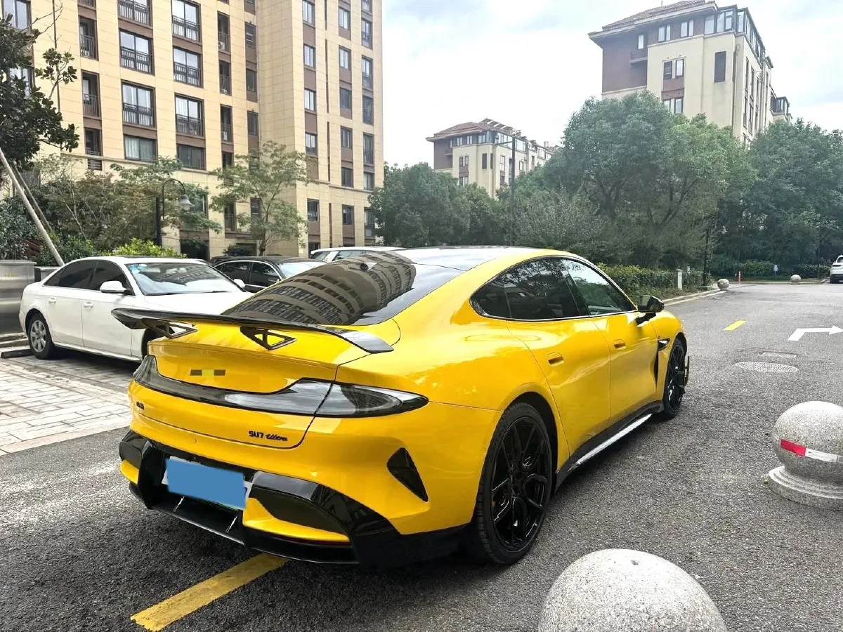 2025 MI SU7 Ultra BEV 93.7KWH,autocango,china used car exporter,china ev exporter,chinese used car exporter,chinese used ev exporter