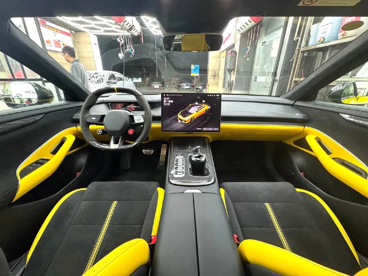 2025 MI SU7 Ultra BEV 93.7KWH,autocango,china used car exporter,china ev exporter,chinese used car exporter,chinese used ev exporter