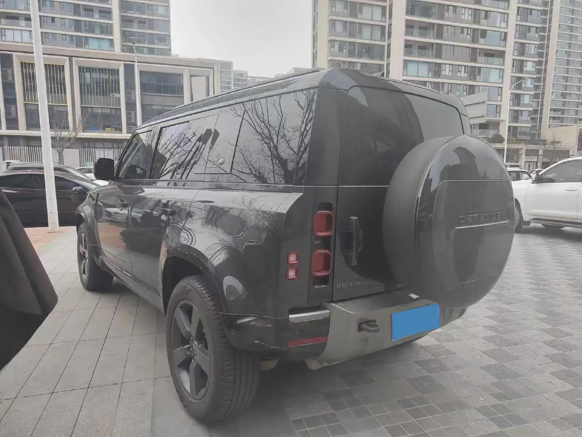 2024 Land Rover Defender 3.0T 400HP L6 8AT,autocango,china used car exporter,china ev exporter,chinese used car exporter,chinese used ev exporter