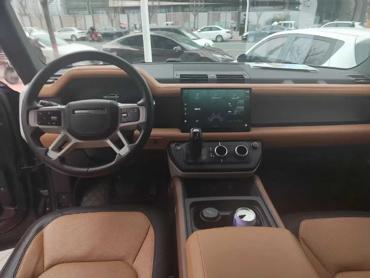 2024 Land Rover Defender 3.0T 400HP L6 8AT,autocango,china used car exporter,china ev exporter,chinese used car exporter,chinese used ev exporter