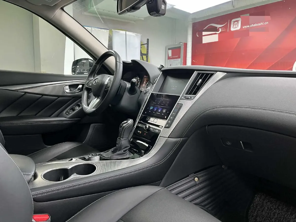 2018 Jeep Grand Commander 2.0T 265HP L4 9AT,autocango,china used car exporter,china ev exporter,chinese used car exporter,chinese used ev exporter