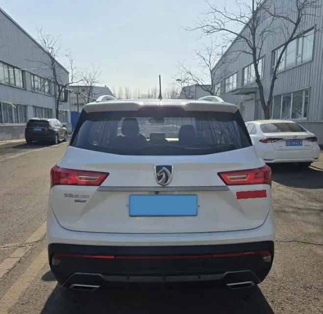 2018 BaoJun 530 1.5T 150HP L4 6MT,autocango,china used car exporter,china ev exporter,chinese used car exporter,chinese used ev exporter