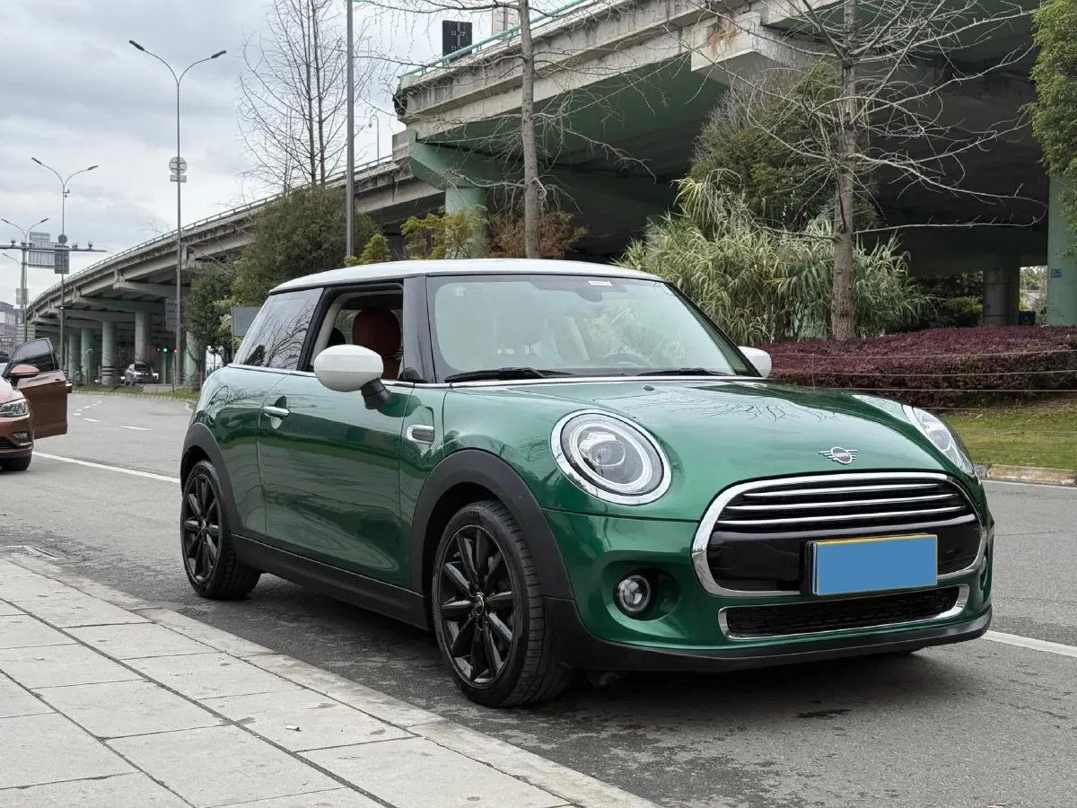 2020 MINI MINI 1.5T 136HP L3 7DCT,autocango,china used car exporter,china ev exporter,chinese used car exporter,chinese used ev exporter
