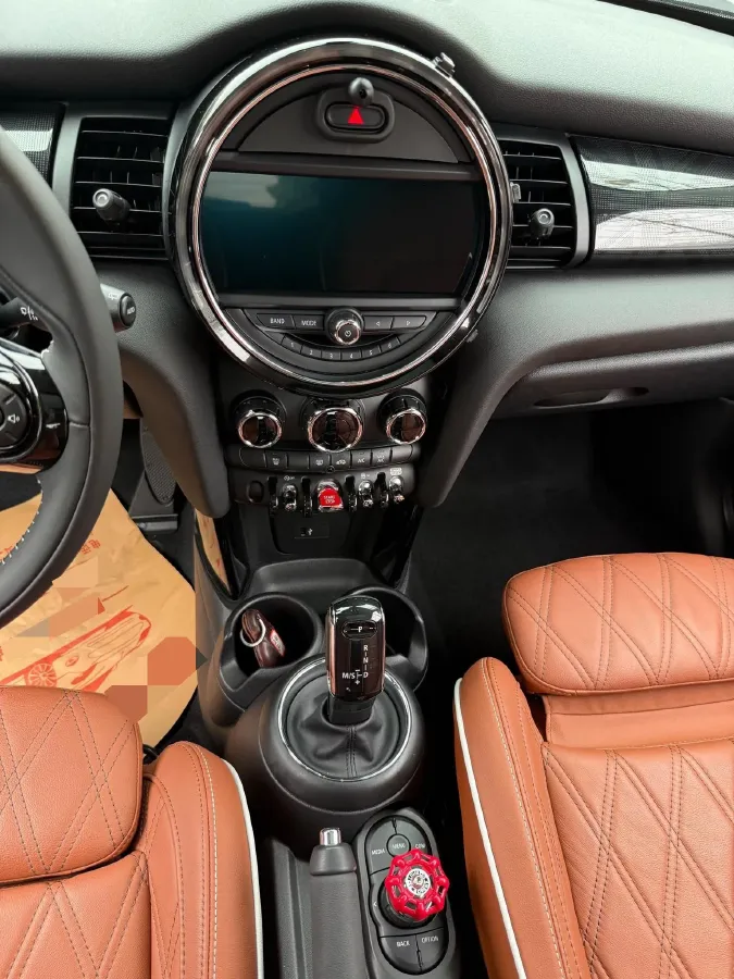 2020 MINI MINI 1.5T 136HP L3 7DCT,autocango,china used car exporter,china ev exporter,chinese used car exporter,chinese used ev exporter