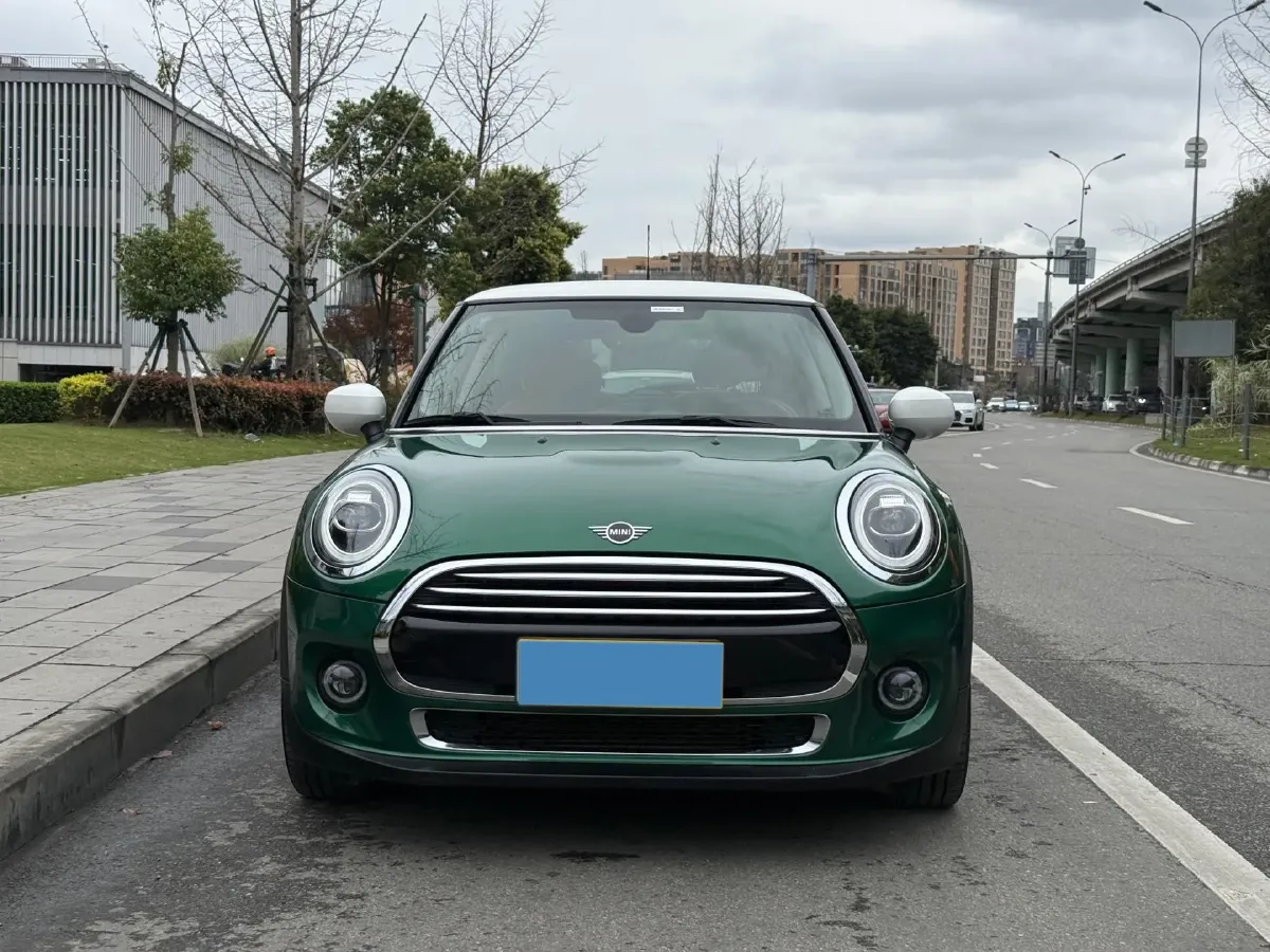 2020 MINI MINI 1.5T 136HP L3 7DCT,autocango,china used car exporter,china ev exporter,chinese used car exporter,chinese used ev exporter
