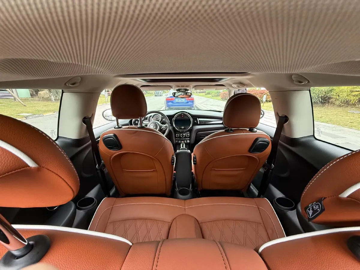 2020 MINI MINI 1.5T 136HP L3 7DCT,autocango,china used car exporter,china ev exporter,chinese used car exporter,chinese used ev exporter