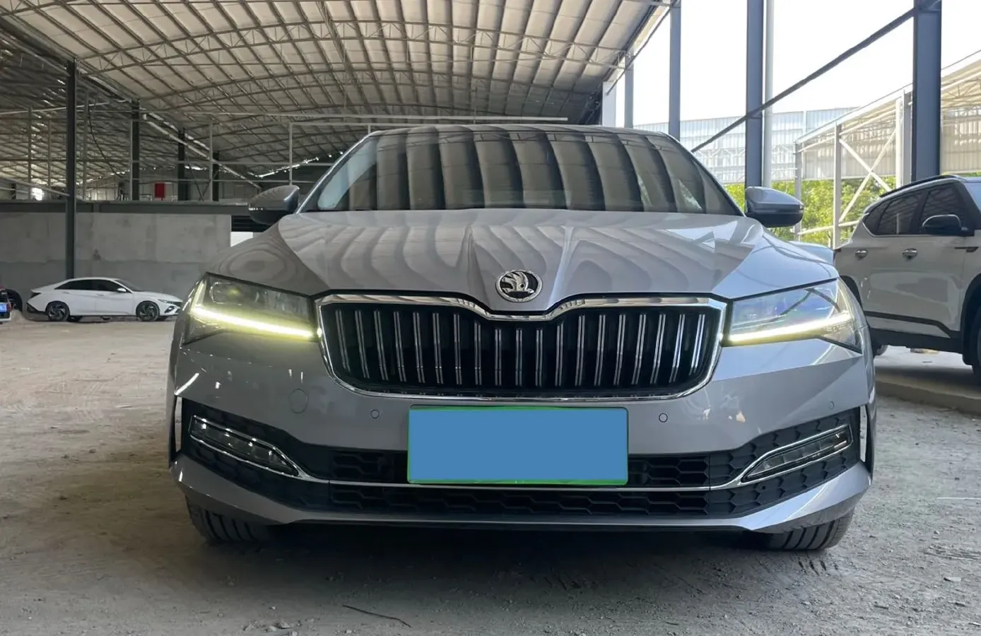2023 Skoda Superb 1.4T 150HP L4 7DCT,autocango,china used car exporter,china ev exporter,chinese used car exporter,chinese used ev exporter