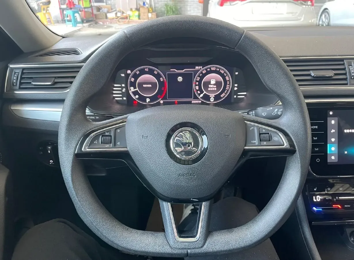 2023 Skoda Superb 1.4T 150HP L4 7DCT,autocango,china used car exporter,china ev exporter,chinese used car exporter,chinese used ev exporter