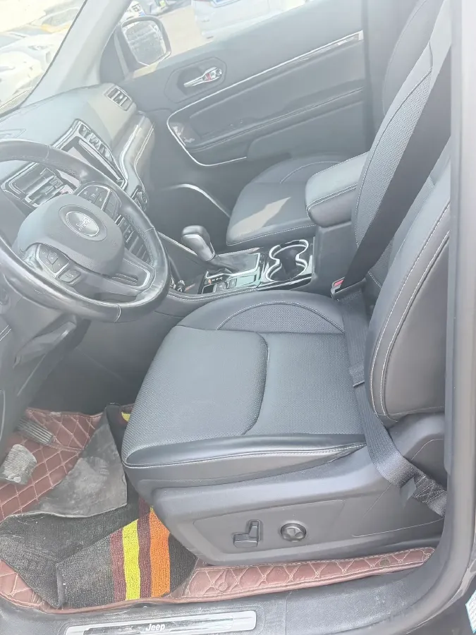 2020 Jeep Grand Commander 2.0T 230HP L4 E-CVT PHEV,autocango,china used car exporter,china ev exporter,chinese used car exporter,chinese used ev exporter