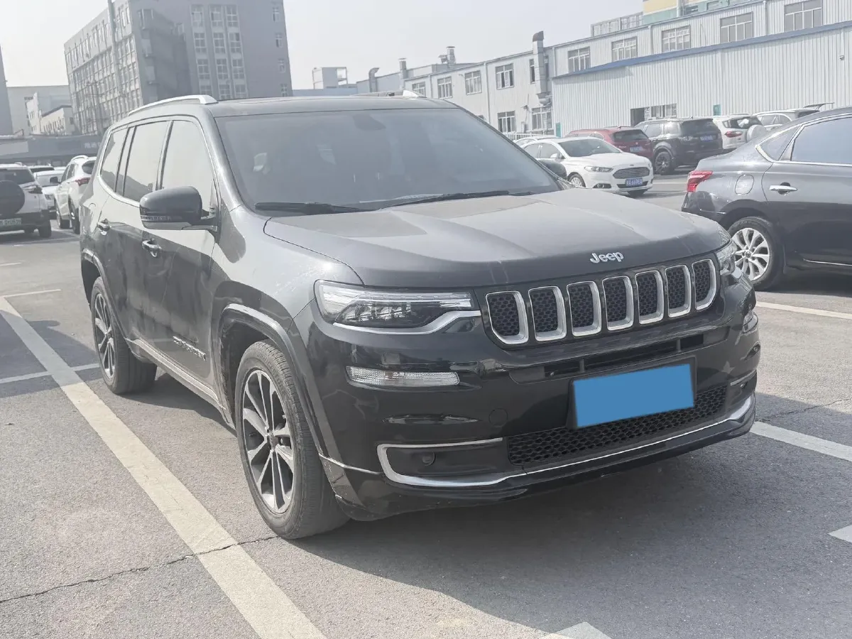 2020 Jeep Grand Commander 2.0T 230HP L4 E-CVT PHEV,autocango,china used car exporter,china ev exporter,chinese used car exporter,chinese used ev exporter