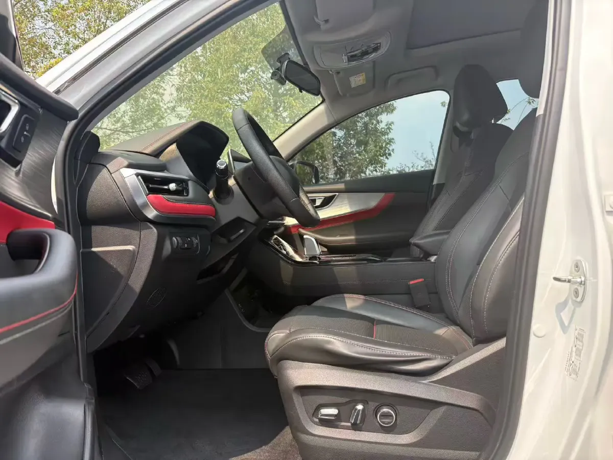 2022 Chery Tiggo 7 1.6T 197HP L4 7DCT,autocango,china used car exporter,china ev exporter,chinese used car exporter,chinese used ev exporter