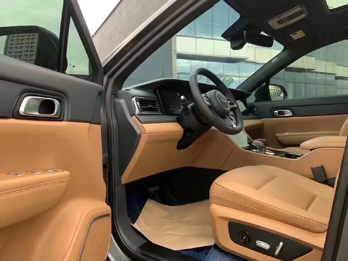 2021 Li ONE Range Extended 131HP REEV 40.5KWH,autocango,china used car exporter,china ev exporter,chinese used car exporter,chinese used ev exporter