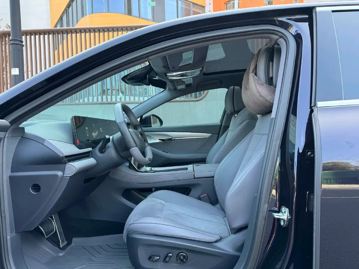 2024 Voyah ZhuiGuang 1.5T 136HP L4 PHEV 43KWH,autocango,china used car exporter,china ev exporter,chinese used car exporter,chinese used ev exporter