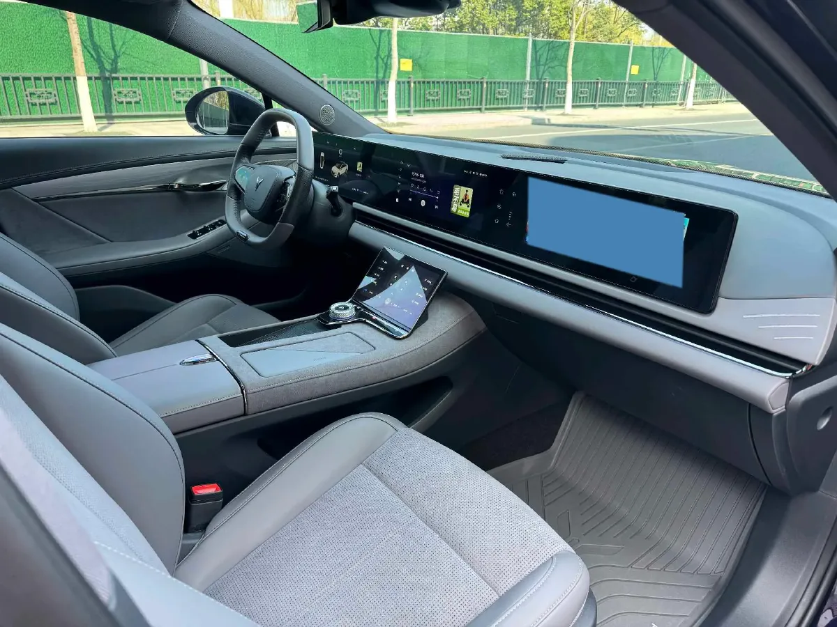 2024 Voyah ZhuiGuang 1.5T 136HP L4 PHEV 43KWH,autocango,china used car exporter,china ev exporter,chinese used car exporter,chinese used ev exporter