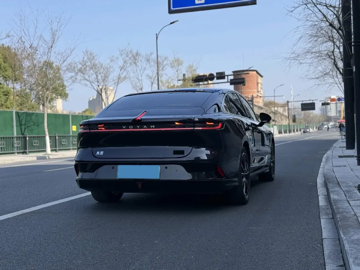 2024 Voyah ZhuiGuang 1.5T 136HP L4 PHEV 43KWH,autocango,china used car exporter,china ev exporter,chinese used car exporter,chinese used ev exporter