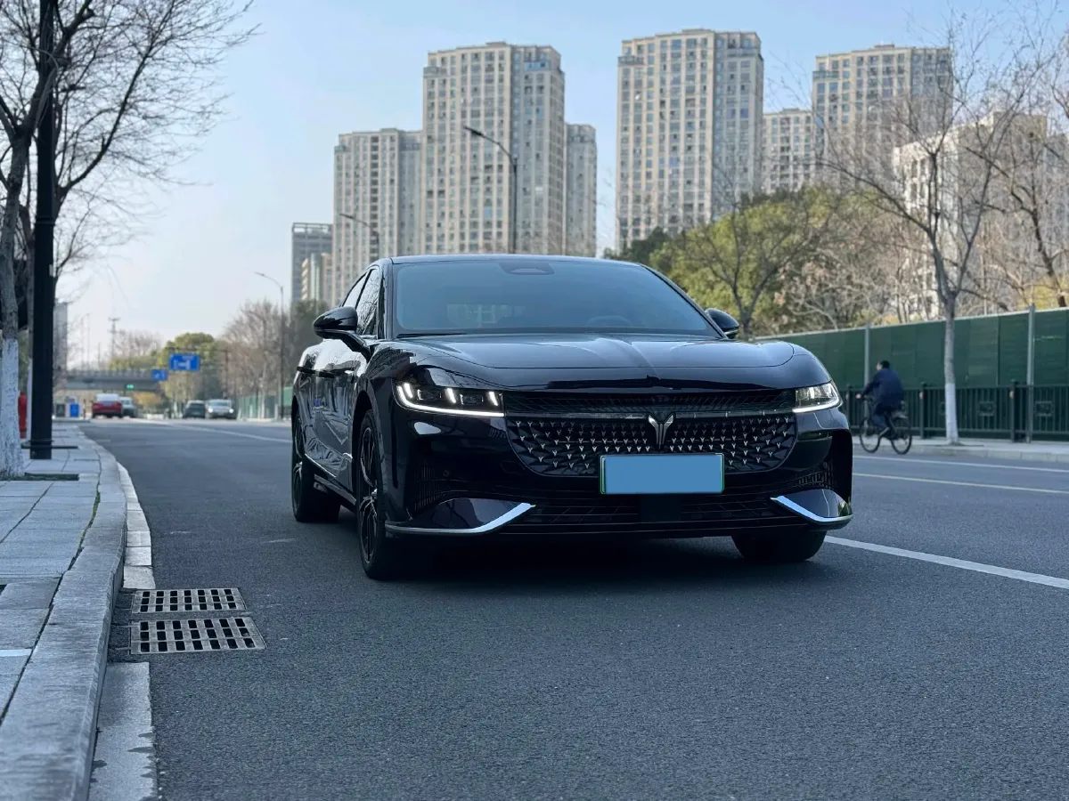 2024 Voyah ZhuiGuang 1.5T 136HP L4 PHEV 43KWH,autocango,china used car exporter,china ev exporter,chinese used car exporter,chinese used ev exporter