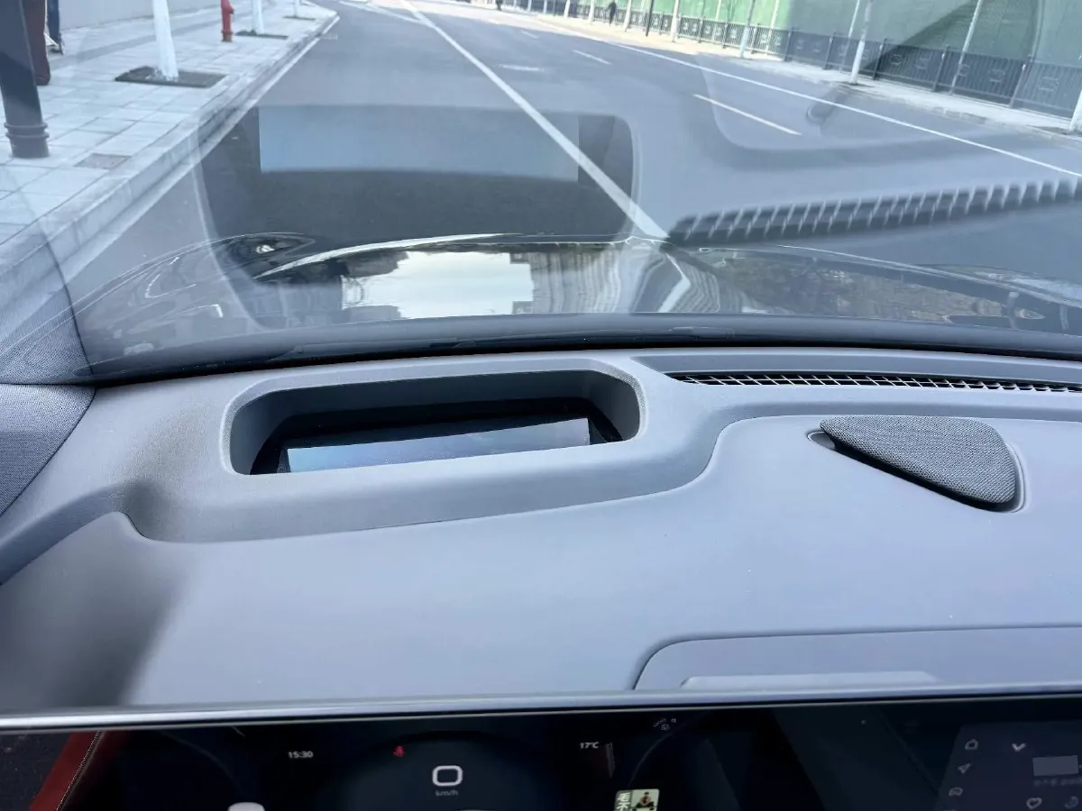 2024 Voyah ZhuiGuang 1.5T 136HP L4 PHEV 43KWH,autocango,china used car exporter,china ev exporter,chinese used car exporter,chinese used ev exporter