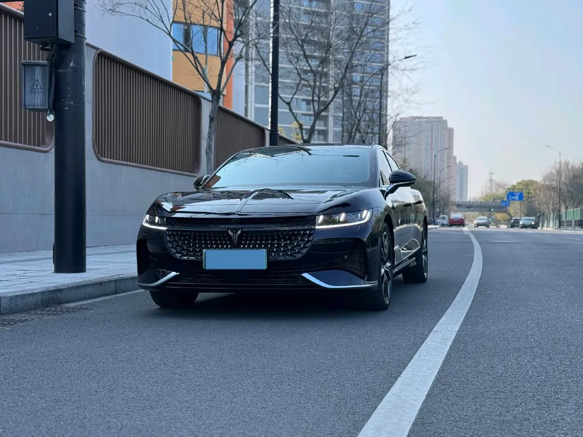 2024 Voyah ZhuiGuang 1.5T 136HP L4 PHEV 43KWH,autocango,china used car exporter,china ev exporter,chinese used car exporter,chinese used ev exporter