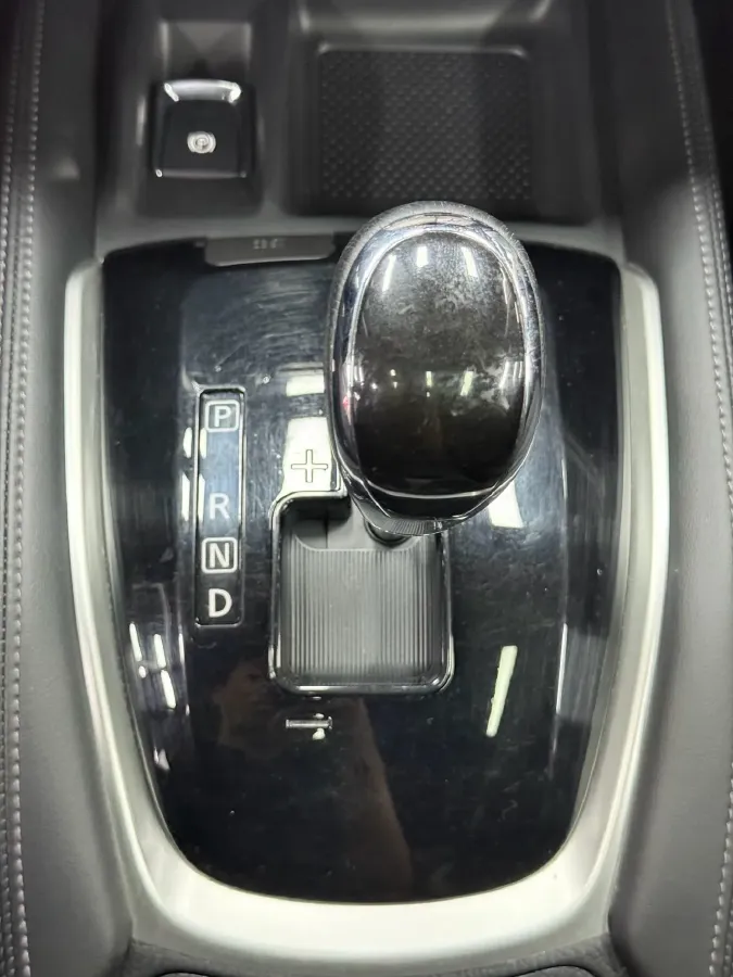 2023 Nissan X-Trail 2.0L 151HP L4 CVT,autocango,china used car exporter,china ev exporter,chinese used car exporter,chinese used ev exporter