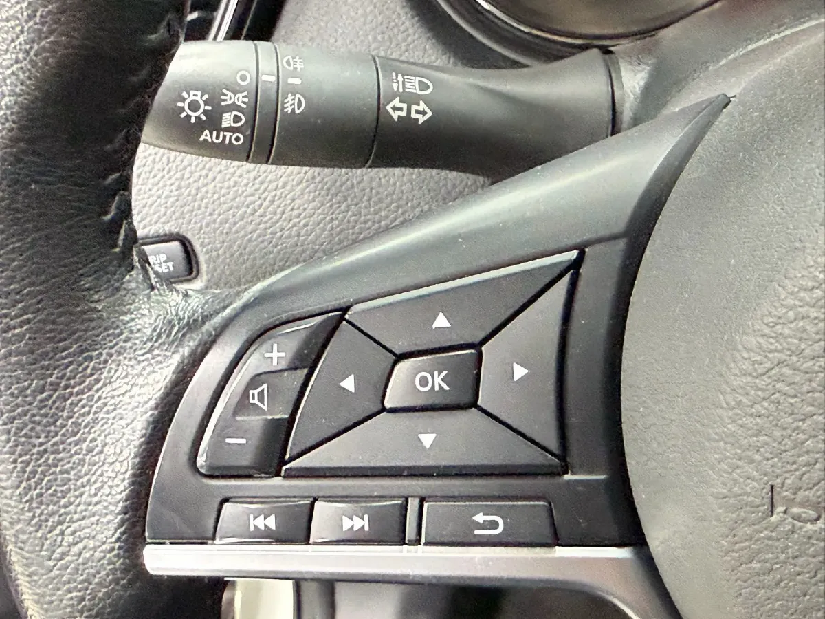 2023 Nissan X-Trail 2.0L 151HP L4 CVT,autocango,china used car exporter,china ev exporter,chinese used car exporter,chinese used ev exporter