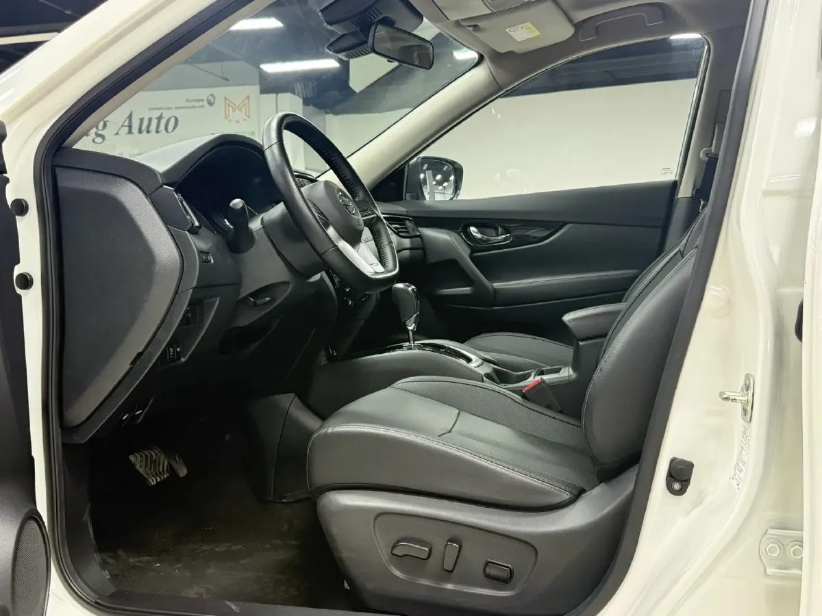 2023 Nissan X-Trail 2.0L 151HP L4 CVT,autocango,china used car exporter,china ev exporter,chinese used car exporter,chinese used ev exporter