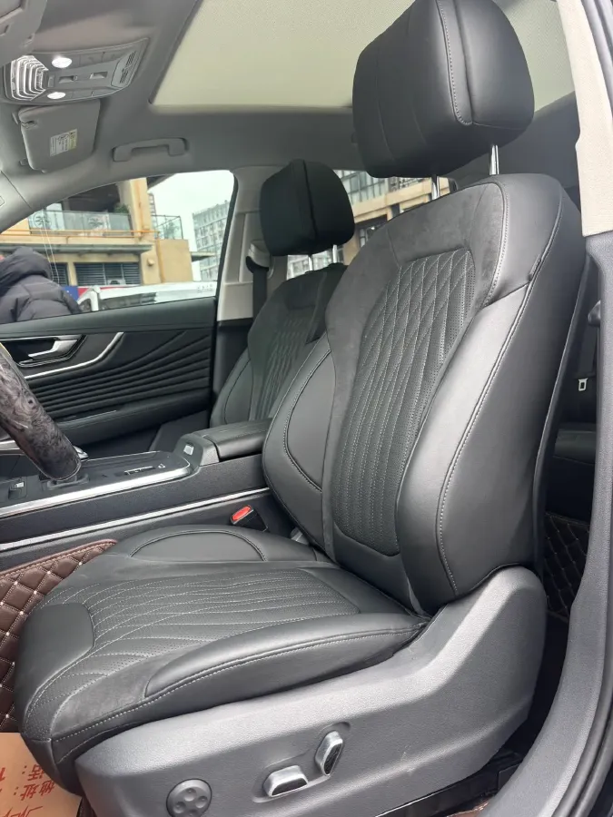 2023 HongQi HS5 2.0T 252HP L4 8AT,autocango,china used car exporter,china ev exporter,chinese used car exporter,chinese used ev exporter