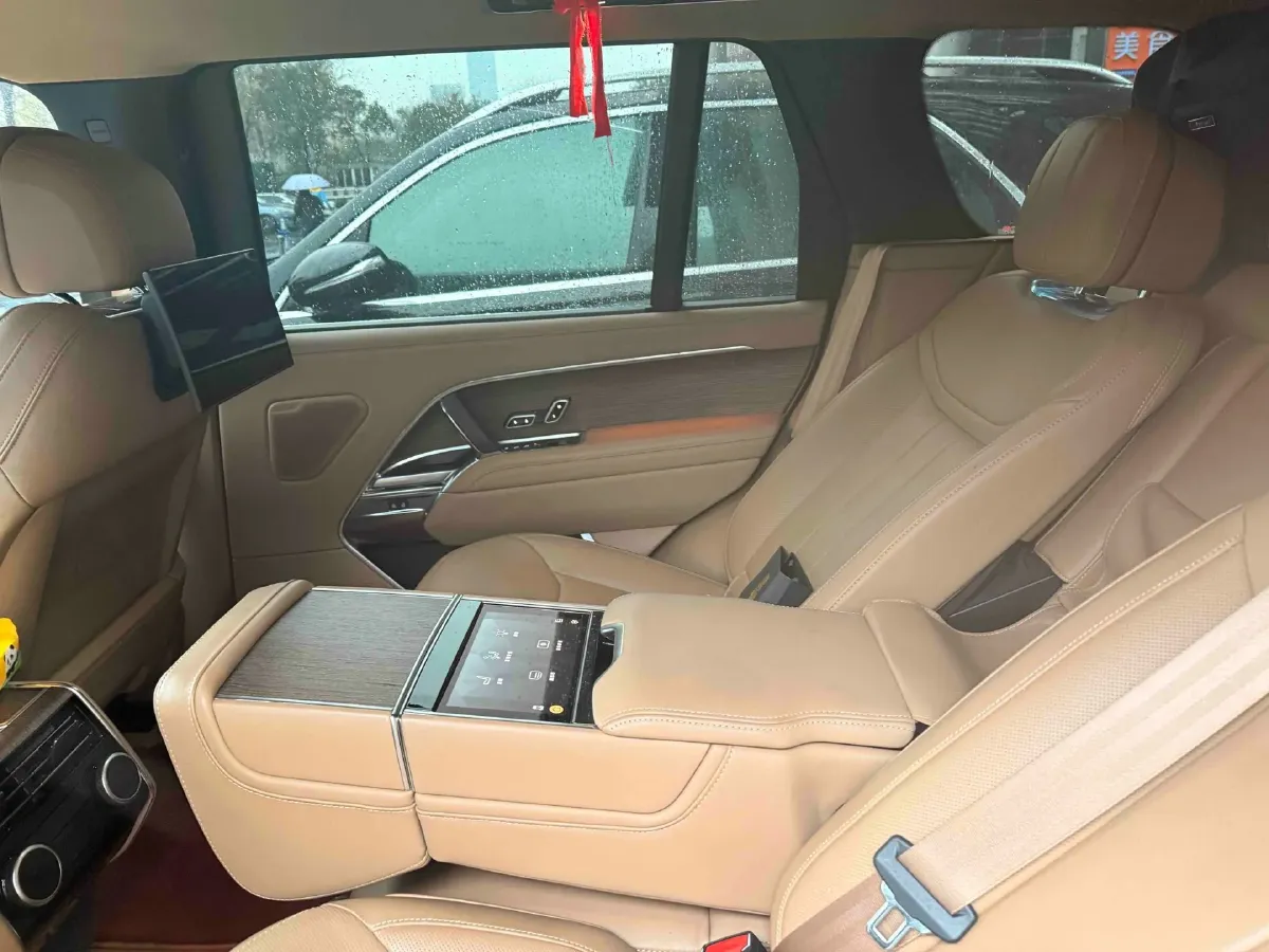 2025 Land Rover Range Rover 3.0T 400HP L6 8AT,autocango,china used car exporter,china ev exporter,chinese used car exporter,chinese used ev exporter