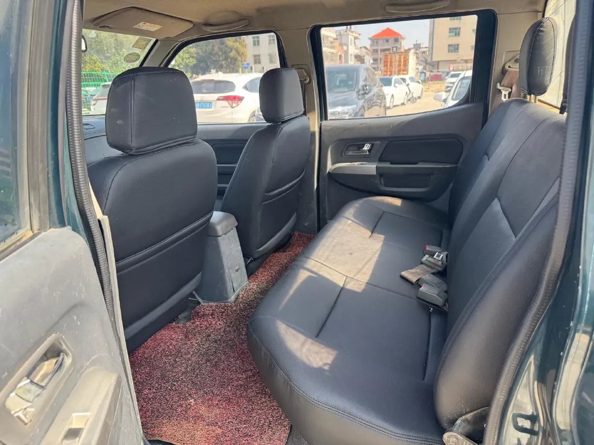 2017 Dongfeng RuiQi 2.5T 140HP L4 6MT,autocango,china used car exporter,china ev exporter,chinese used car exporter,chinese used ev exporter