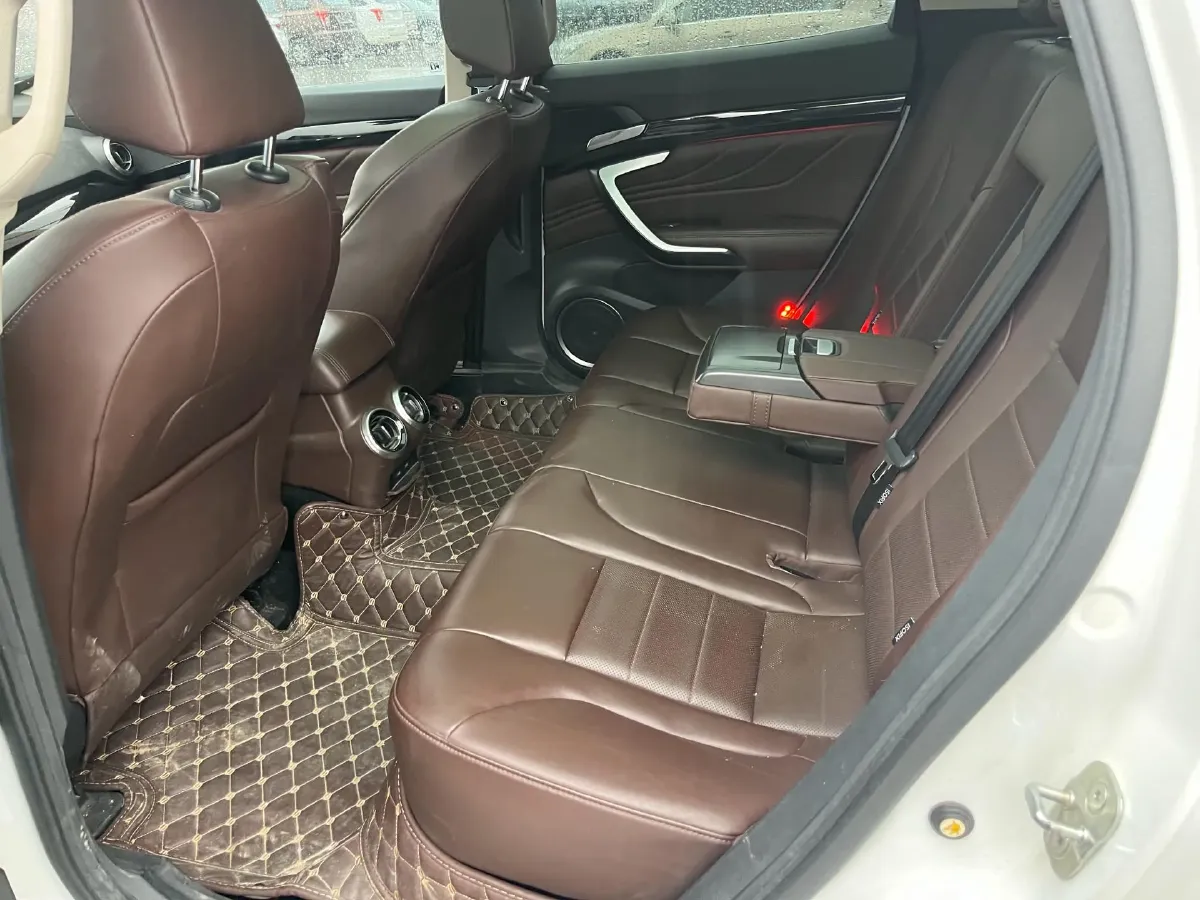 2017 WEY VV7 2.0T 234HP L4 7DCT,autocango,china used car exporter,china ev exporter,chinese used car exporter,chinese used ev exporter