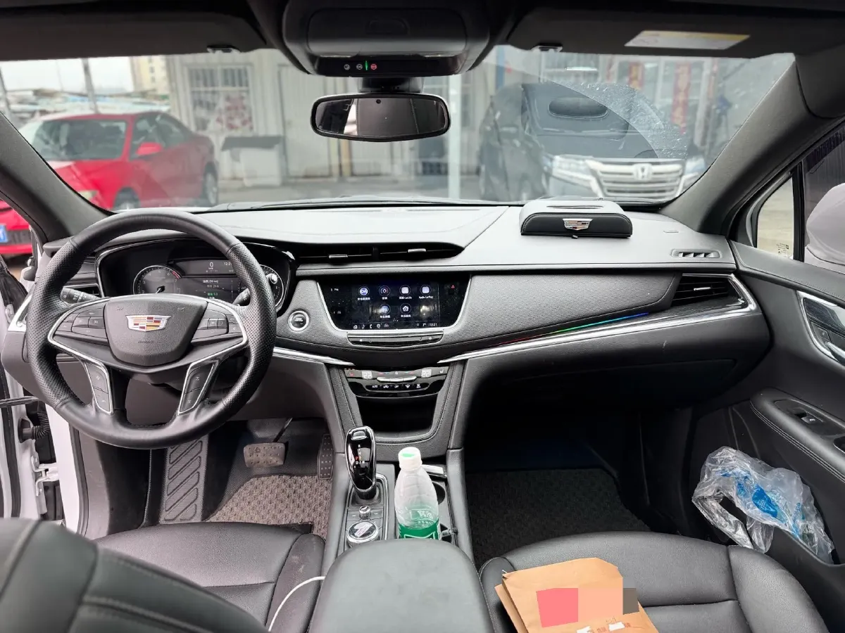 2022 Cadillac XT5 2.0T 237HP L4 9AT,autocango,china used car exporter,china ev exporter,chinese used car exporter,chinese used ev exporter